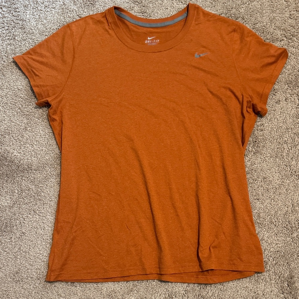 Nike Women's Orange Short Sleeve Tee